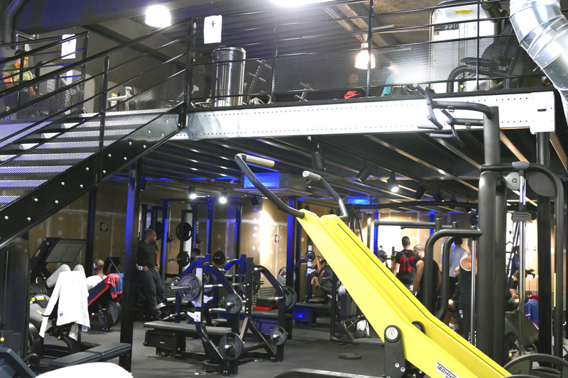 Mezzanine métallique norme erp dans Salle de sport