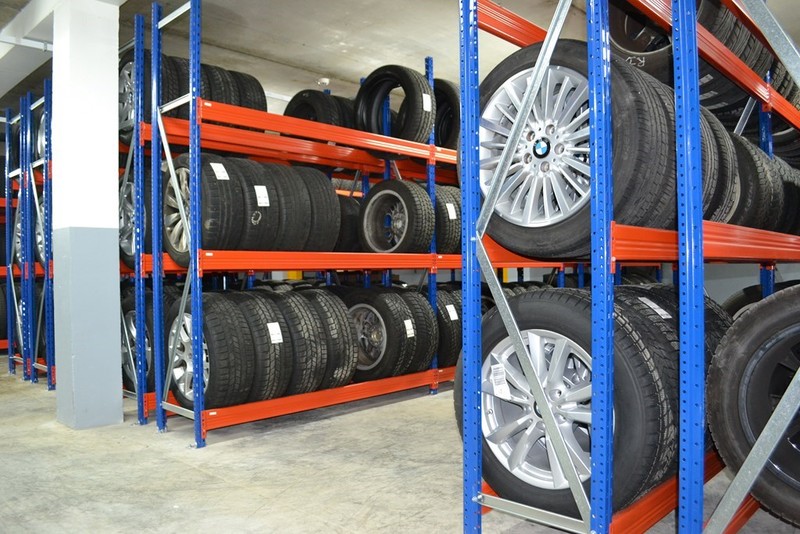 Rack à pneus de camion - ADS Rayonnage